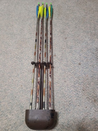 Quiver with broad head - broad,